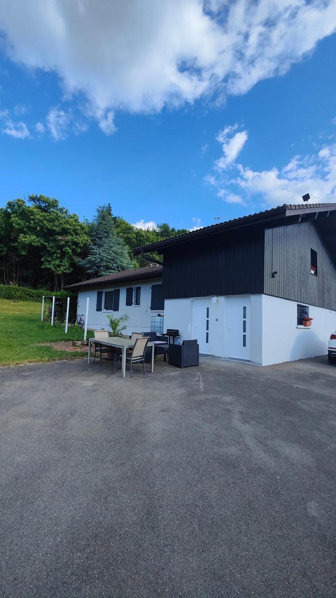 Au Calme, Parking Gratuit,proche Centre Thonon Les Bains Apartment